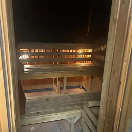 Heart Free Parking 华沙